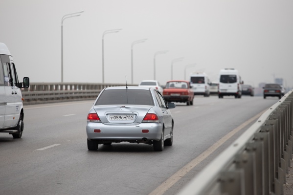 Каждый день десятки тысяч автомобилей едут по М-4 на черноморские курорты и обратно Каждый день десятки тысяч автомобилей едут по М-4 на черноморские курорты и обратно