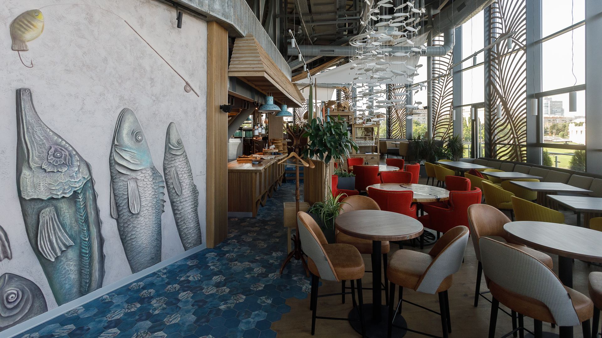 «Корабль набирает гостей»: в шайбе речвокзала Волгограда открыли новый ресторан