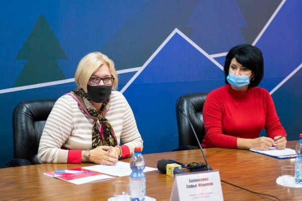 На фото Софья Балакирева слева На фото Софья Балакирева слева