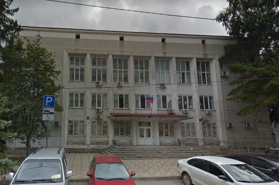 Раньше в этой трехэтажке вершилось правосудие Раньше в этой трехэтажке вершилось правосудие 