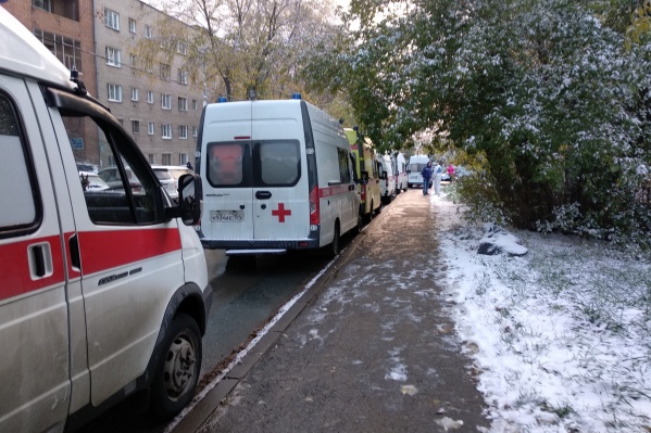 Сейчас в больницу скорой медицинской помощи № 2 доставляют ковидных пациентов Сейчас в больницу скорой медицинской помощи № 2 доставляют ковидных пациентов 