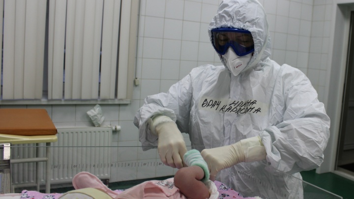 «Мать с ребенком разлучают сразу же»: кузбасские врачи рассказали, как лечат беременных с коронавирусом