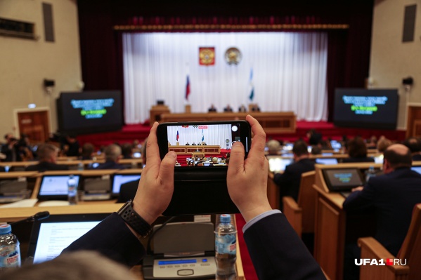 Депутаты приняли новый закон еще в июле Депутаты приняли новый закон еще в июле