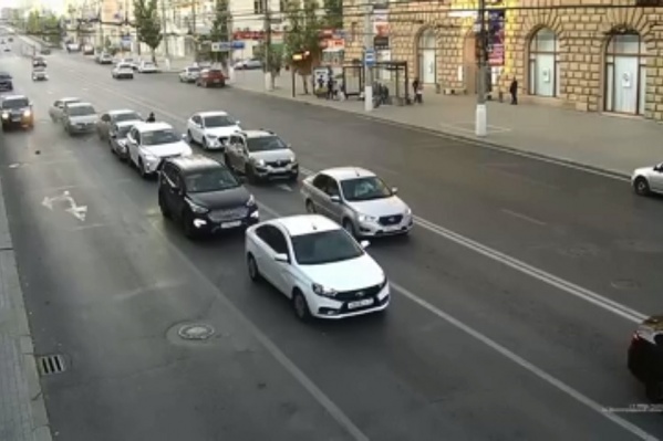 Массовое ДТП угонщик устроил в центре Волгограда 26 сентября Массовое ДТП угонщик устроил в центре Волгограда 26 сентября 