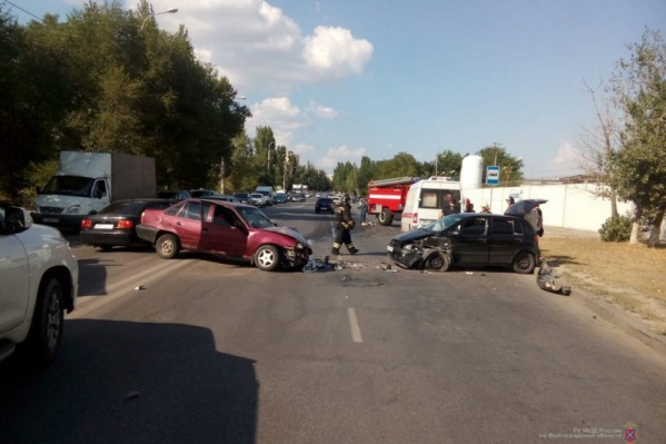 Аварию спровоцировал водитель со стажем вождения в месяц Аварию спровоцировал водитель со стажем вождения в месяц