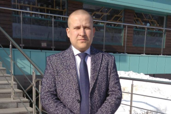 Александр возглавляет уже скандально известный пансионат «Моя семья». Обвинения он отрицает Александр возглавляет уже скандально известный пансионат «Моя семья». Обвинения он отрицает