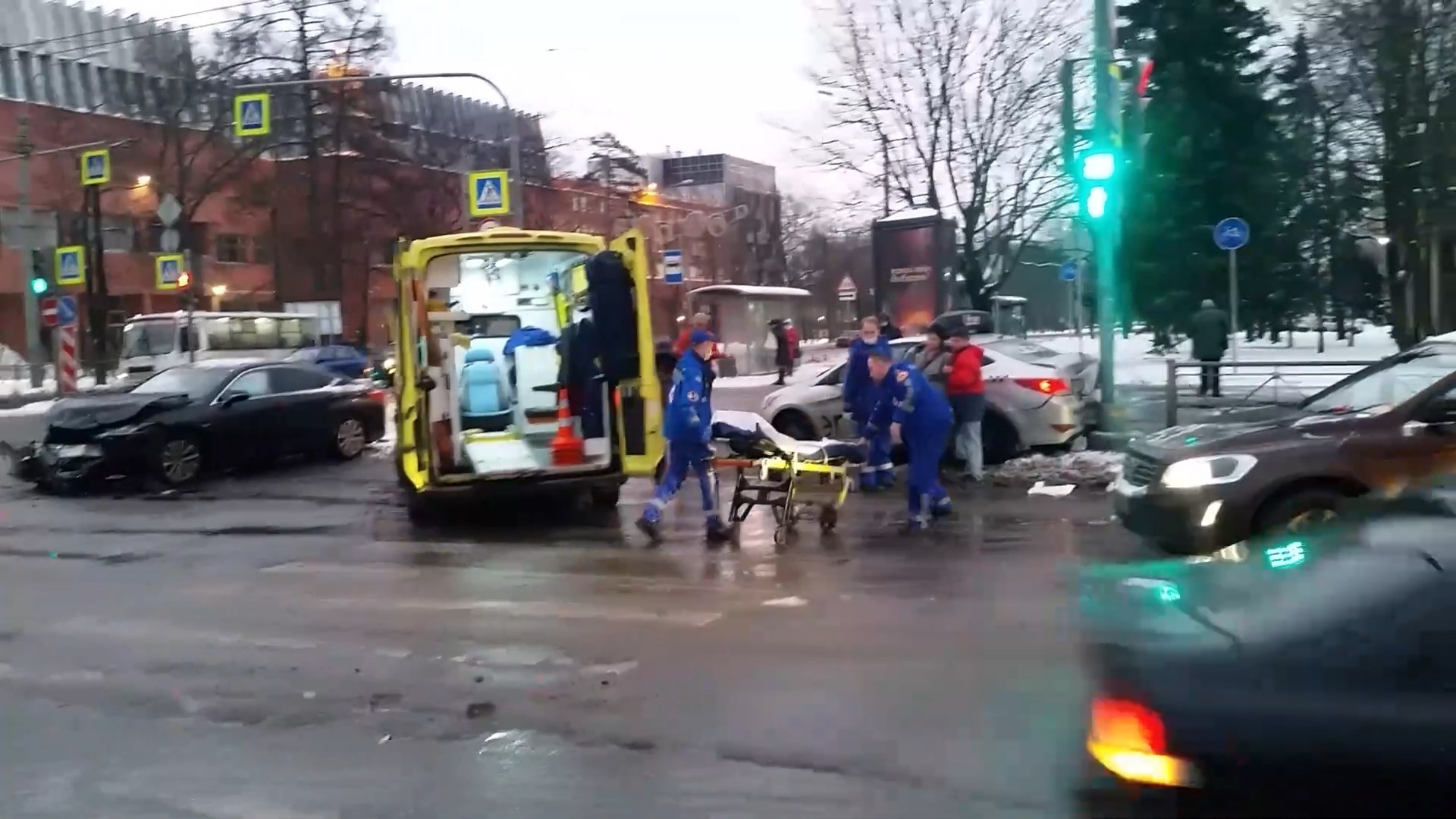 Скриншот видео из группы <a href="https://vk.com/wall-68471405_14357535" target="_blank" class="_">«ДТП и ЧП | Санкт-Петербург»</a>