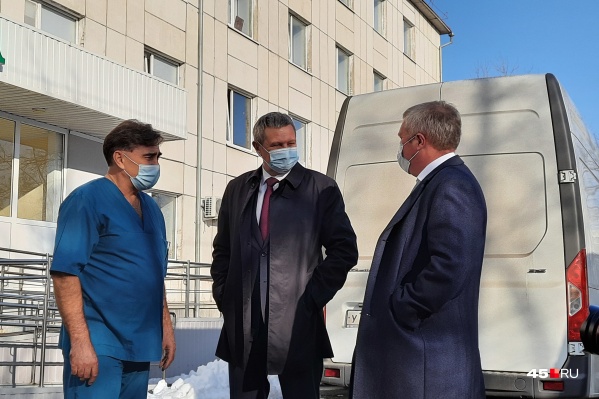 Промышленники помогли Курганской больнице № 2 с кислородными концентраторами Промышленники помогли Курганской больнице № 2 с кислородными концентраторами