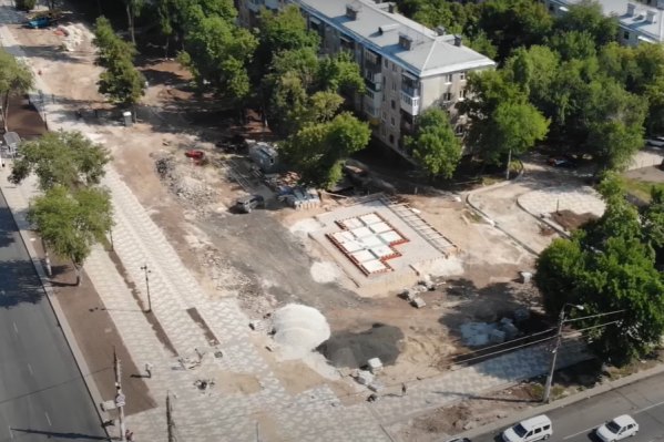 От павильонов не осталось и следа От павильонов не осталось и следа