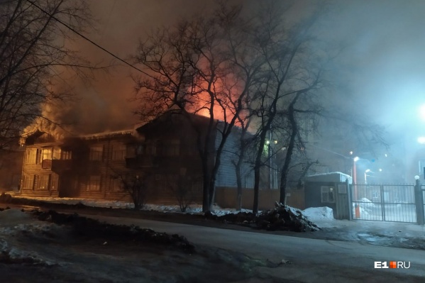 Жильцов дома, скорее всего, расселят в ближайшее время Жильцов дома, скорее всего, расселят в ближайшее время
