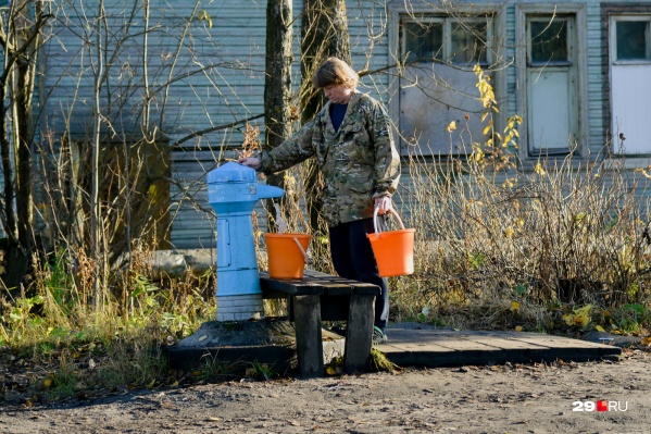 Воду, добытую без лицензии, затем использовали для обслуживания объектов поселка и для питья Воду, добытую без лицензии, затем использовали для обслуживания объектов поселка и для питья