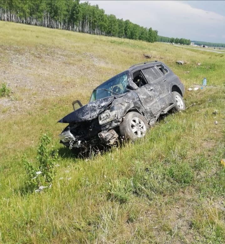 Автомобиль екатеринбуржца оказался в кювете Автомобиль екатеринбуржца оказался в кювете