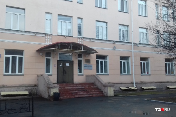 Утром тут уже можно найти медиков Утром тут уже можно найти медиков