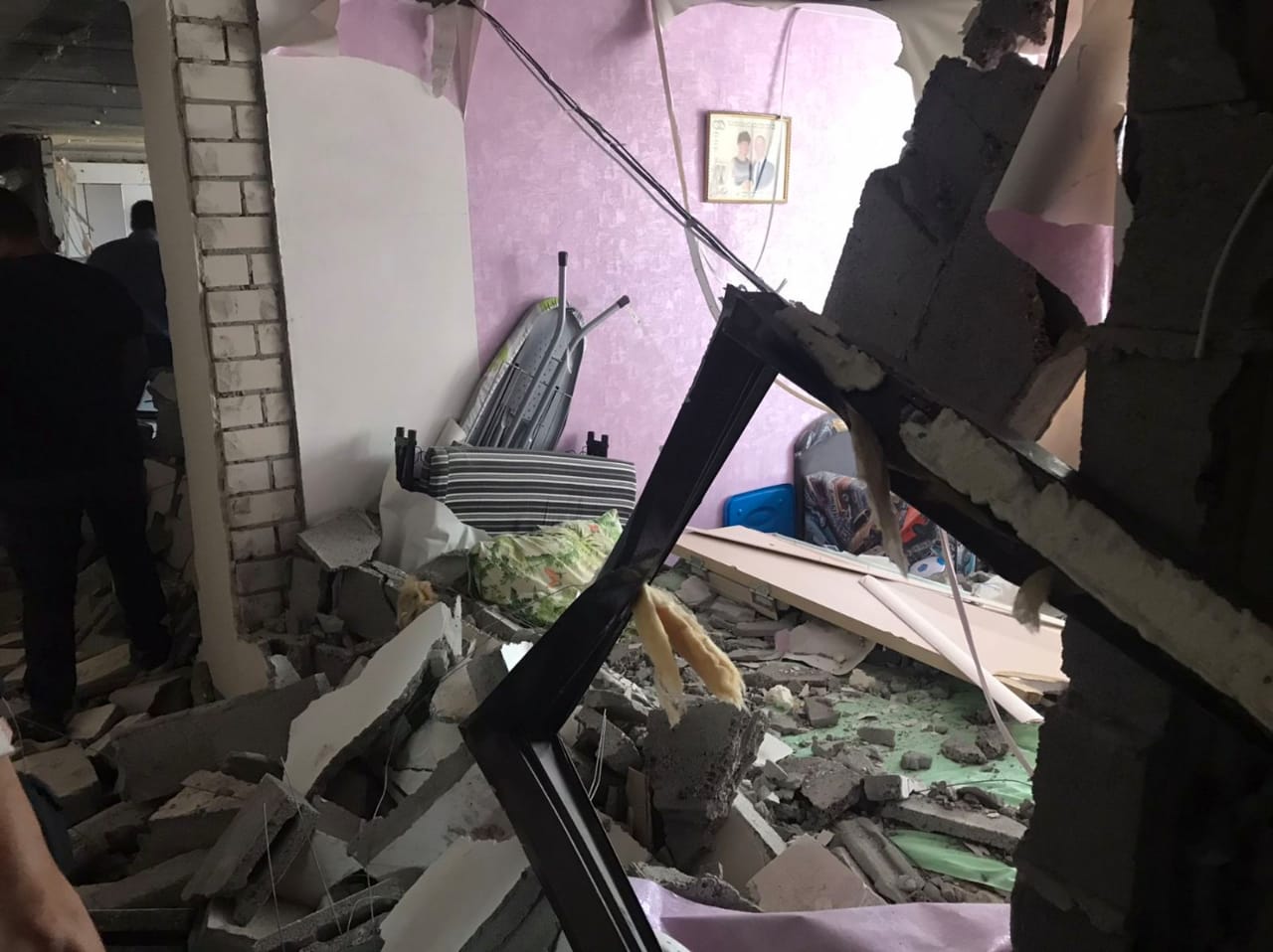 Супругу Денис вызволял из-под обломков Супругу Денис вызволял из-под обломков