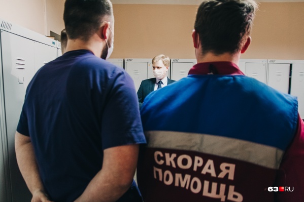 Студенты-медики помогали врачам на скорой, в больницах и в региональном кол-центре Студенты-медики помогали врачам на скорой, в больницах и в региональном кол-центре