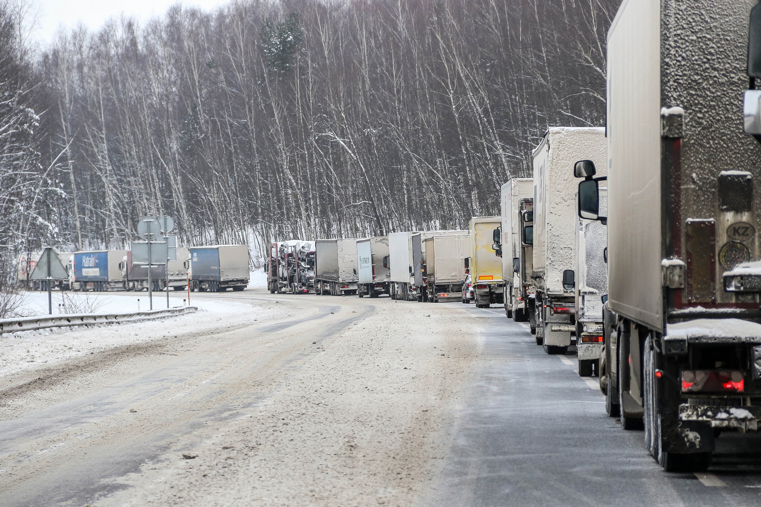 Пробка м7 сегодня. Пробка на трассе. Пробка на трассе м5 сейчас. Сигнал Дзержинск.