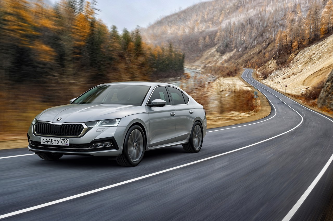 Skoda Octavia предлагается теперь с пятью комбинациями двигателей и коробок передач: 1.6 MPI + MT6; 1.6 MPI + AT6; 1.4 TSI + MT6; 1.4 TSI + AT8; 2.0 TSI + 7DSG Skoda Octavia предлагается теперь с пятью комбинациями двигателей и коробок передач: 1.6 MPI + MT6; 1.6 MPI + AT6; 1.4 TSI + MT6; 1.4 TSI + AT8; 2.0 TSI + 7DSG