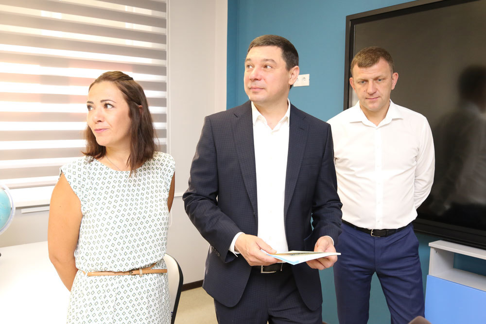 Кажется, Наумову не всегда было интересно во время объездов Кажется, Наумову не всегда было интересно во время объездов