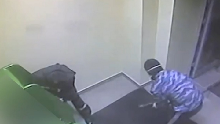 Миссия невыполнима: двое сургутян отправились в тюрьму за неудачную попытку взорвать банкомат