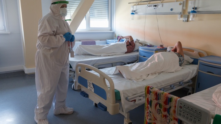В больницах Кузбасса заняты 83% коек для больных коронавирусом