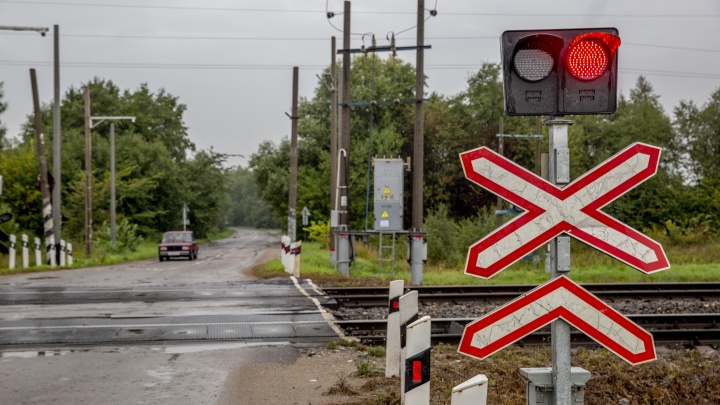Семь ДТП и двое погибших: на железнодорожных переездах растет количество происшествий
