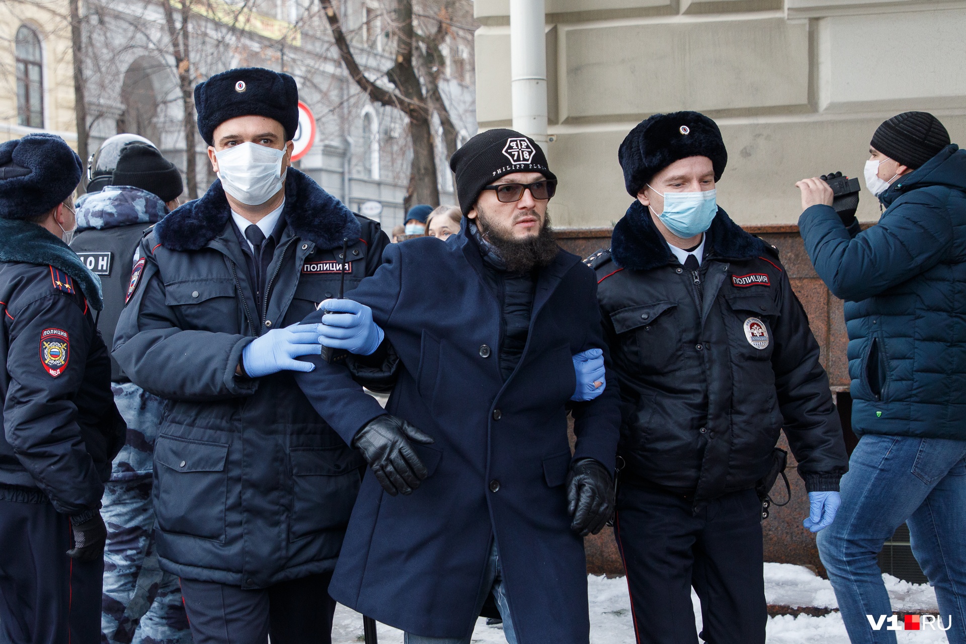 Полицейские не смогли договориться с протестующими Полицейские не смогли договориться с протестующими 