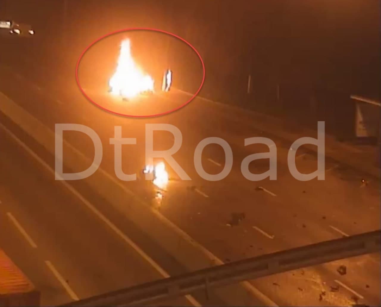 Огненное ДТП с Audi R8 в Москве попало на видео. Спорткар, возможно, из Петербурга