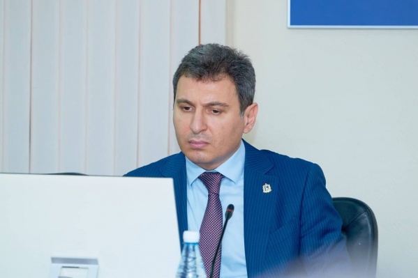 Армен Бенян возглавил Минздрав в разгар пандемии Армен Бенян возглавил Минздрав в разгар пандемии