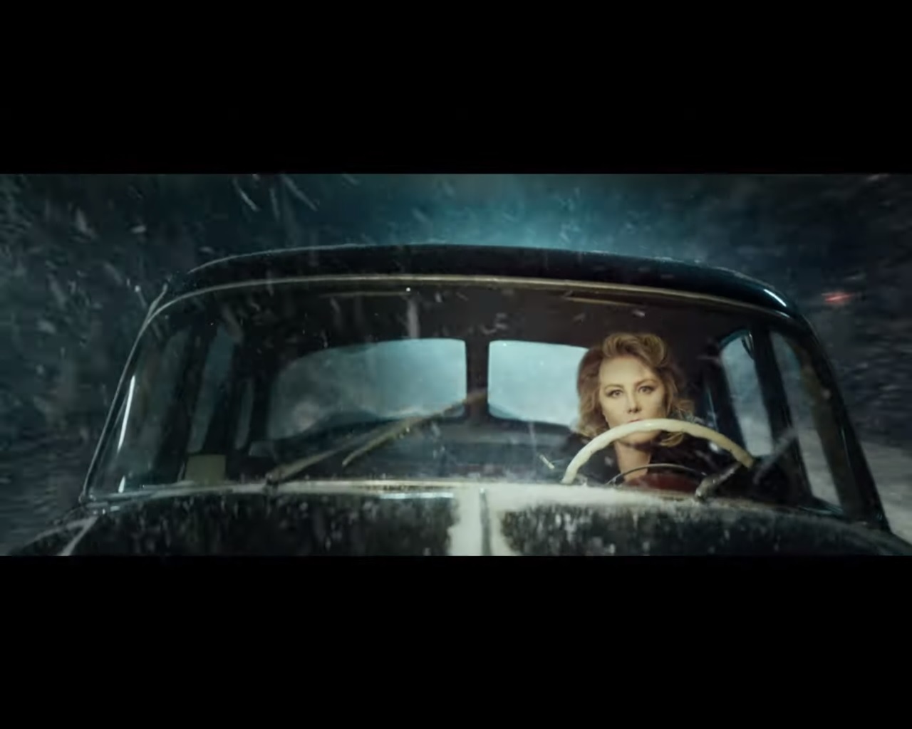 Земфира выпустила клип на песню к фильму Ренаты Литвиновой