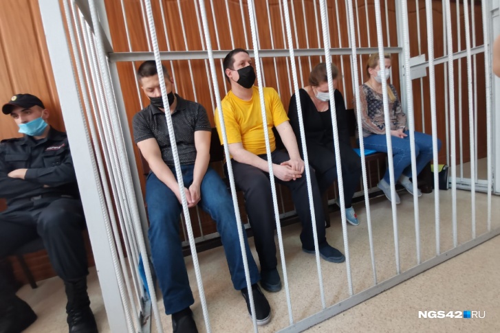 Слева направо: Георгий Соболев, Сергей Антюшин, Надежда Судденок, Юлия Богданова Слева направо: Георгий Соболев, Сергей Антюшин, Надежда Судденок, Юлия Богданова