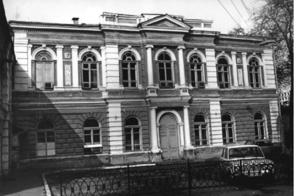 Музей в этом здании открыли в <nobr class="_">1910 году</nobr> Музей в этом здании открыли в <nobr class="_">1910 году</nobr>