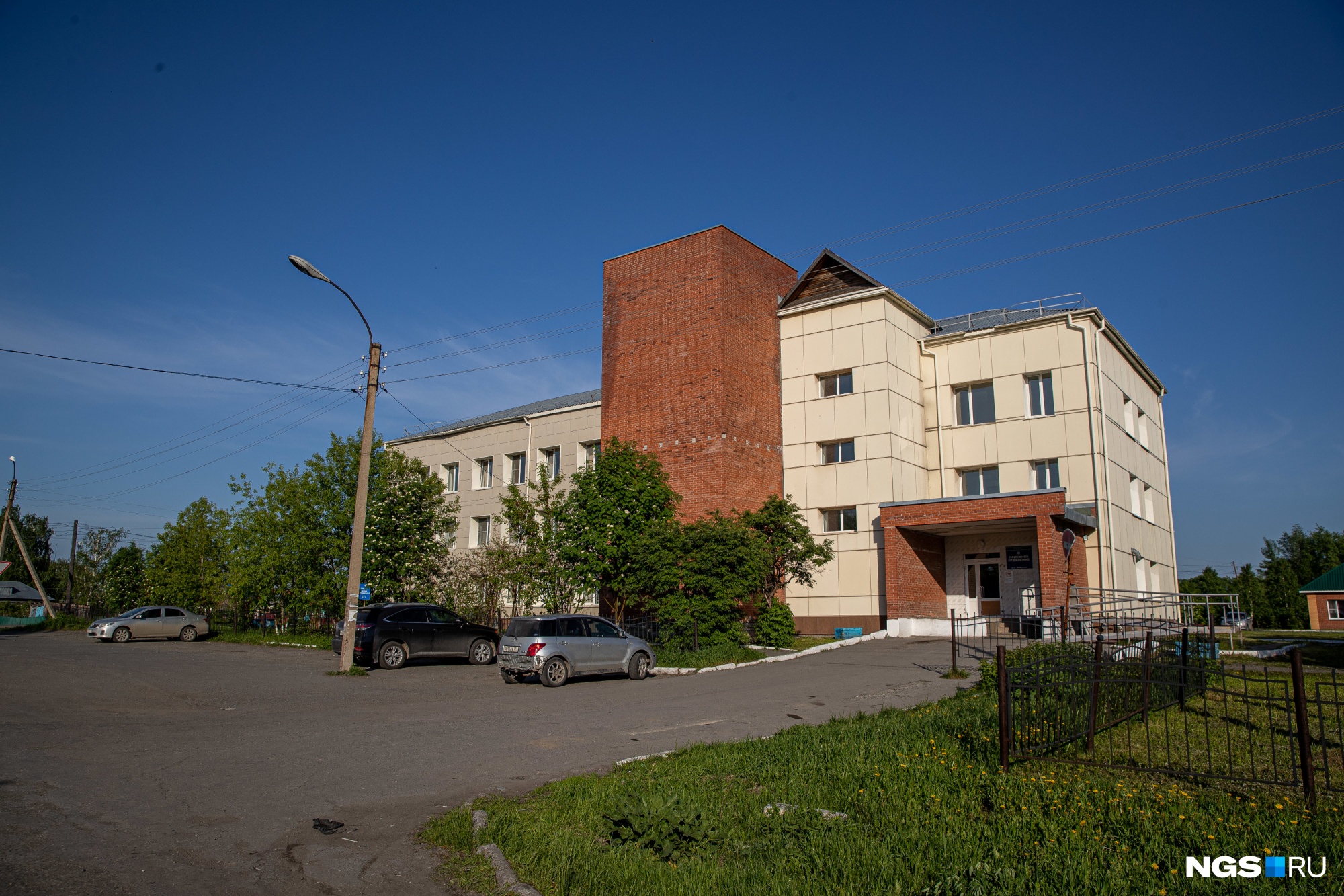 Мошковская больница, около которой дежурили представители азербайджанской диаспоры Мошковская больница, около которой дежурили представители азербайджанской диаспоры