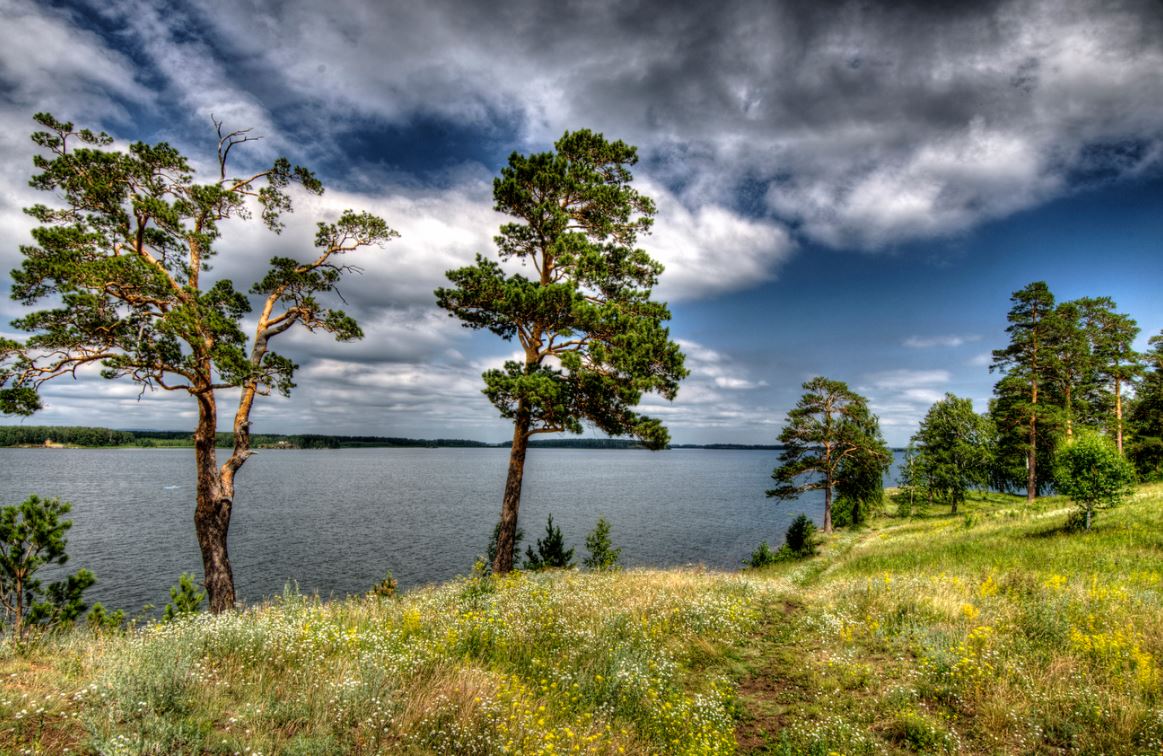 Много воды и мало людей: три уральских озера для отдыха в выходные