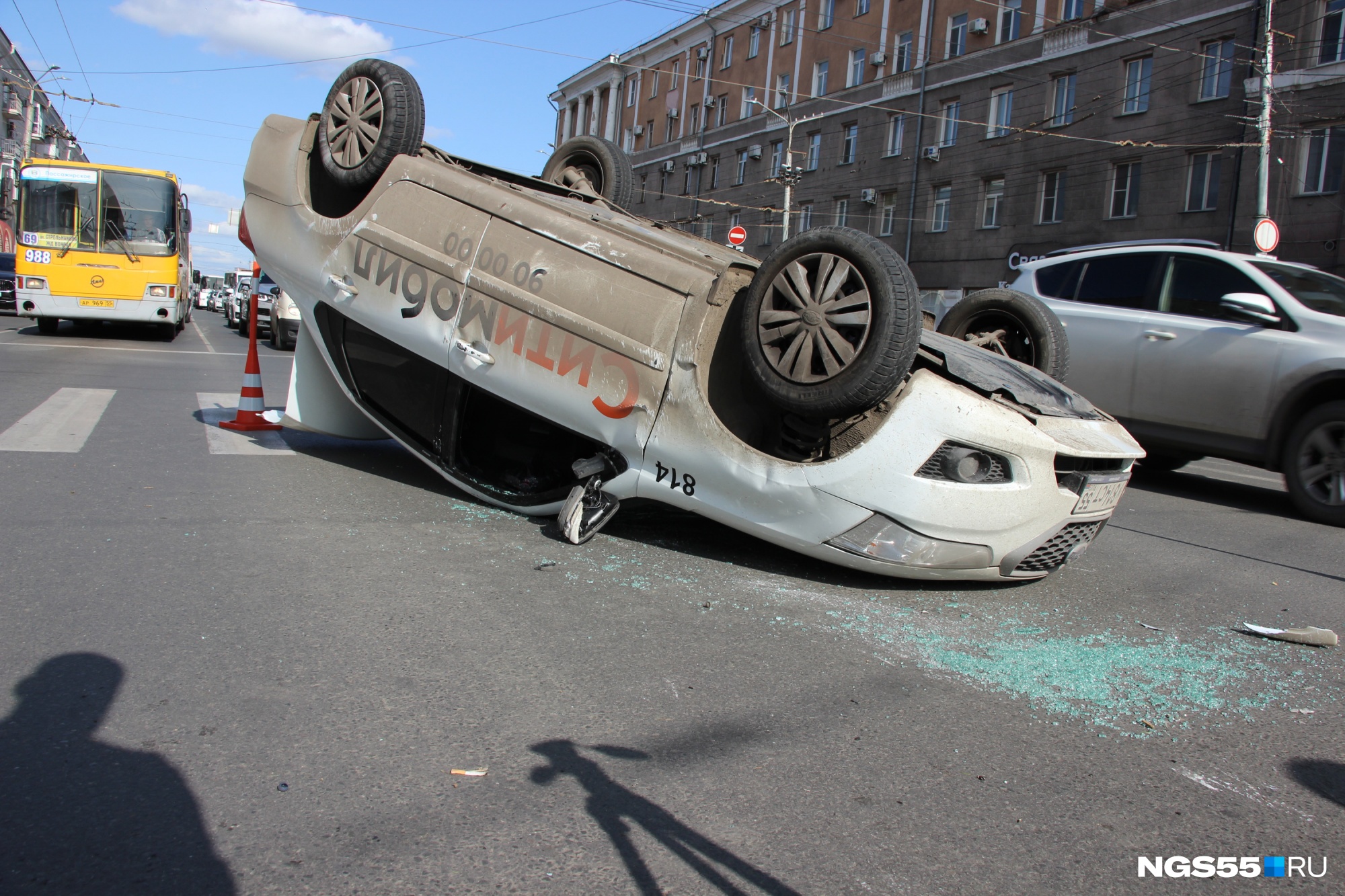 В Омске нашли 85 мест, где произошло больше всего аварий — отмечаем самые опасные на карте