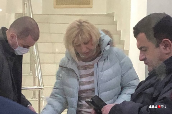 Светлана Шишканова в здании Кировского районного суда Светлана Шишканова в здании Кировского районного суда