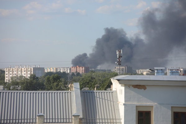 Столбы дыма сегодня можно увидеть в разных районах города Столбы дыма сегодня можно увидеть в разных районах города