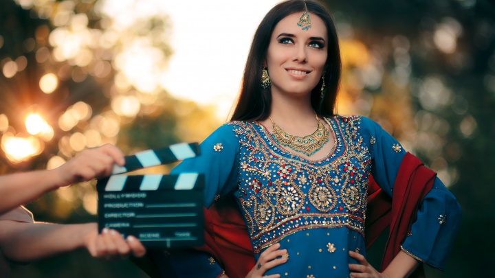 Не только танцы и мелодрамы: шесть индийских фильмов и сериалов, которые удивят даже искушенного зрителя