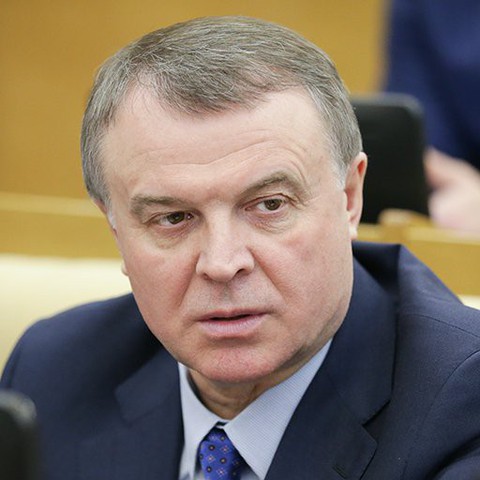 Брыкин имеет звание генерал-майора полиции и представляет Госдуму в Верховном суде Брыкин имеет звание генерал-майора полиции и представляет Госдуму в Верховном суде