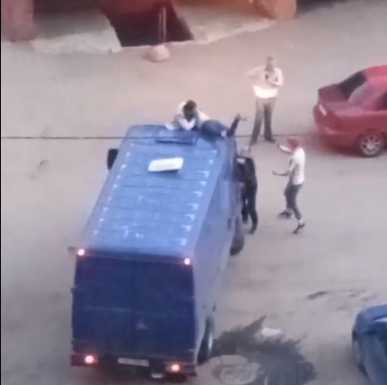 Кадр из видео в <a href="https://vk.com/spb_today" target="_blank" class="io-leave-page _">vk.com/spb_today</a>