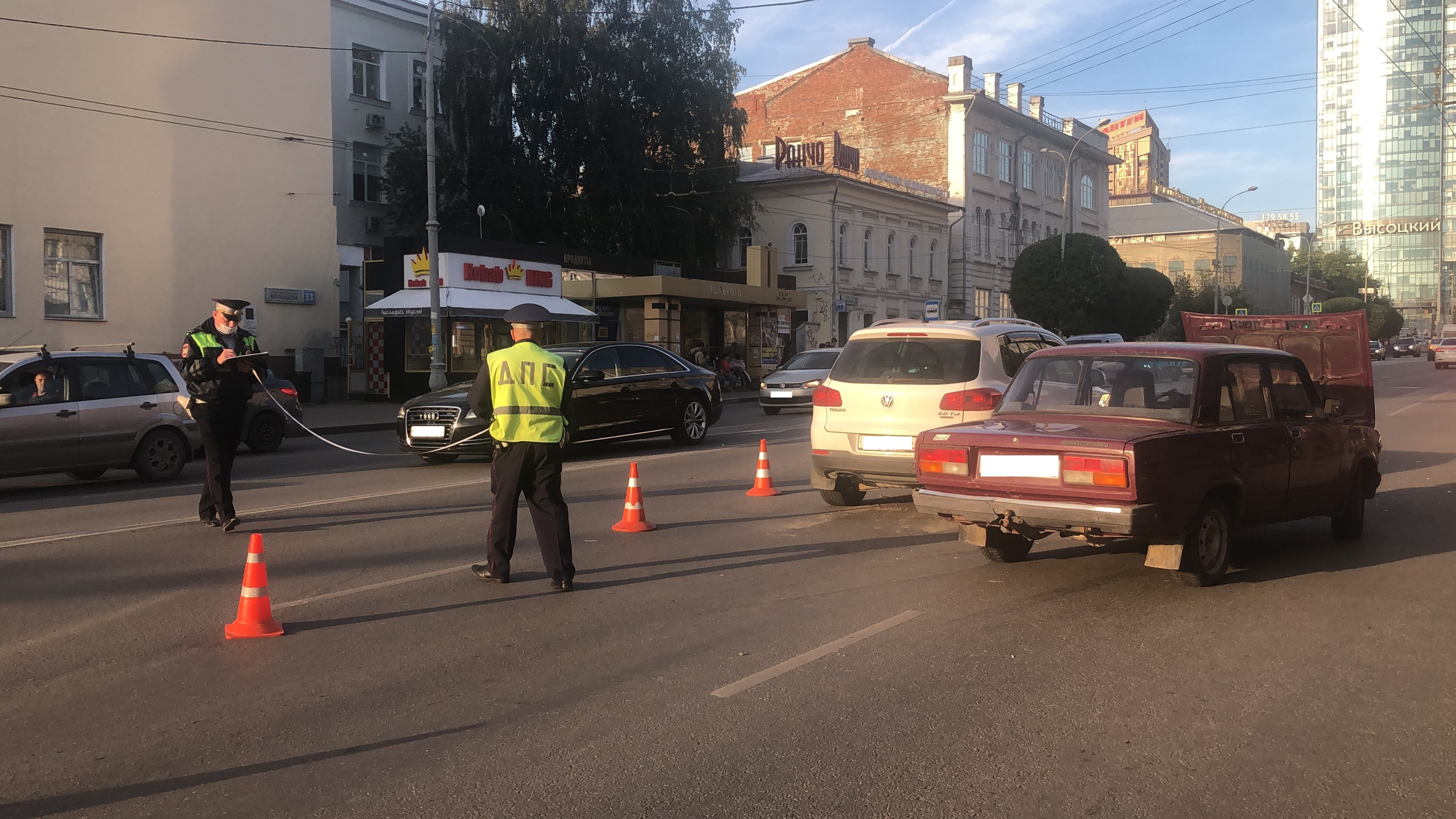 Событие произошедшее в екатеринбурге. Авария в центре Куйбышева.