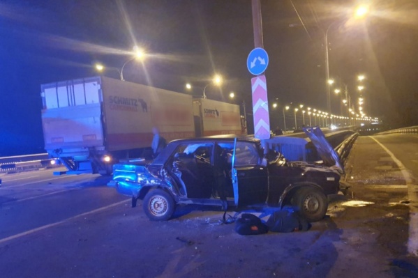 Женщина скончалась в машине скорой помощи Женщина скончалась в машине скорой помощи