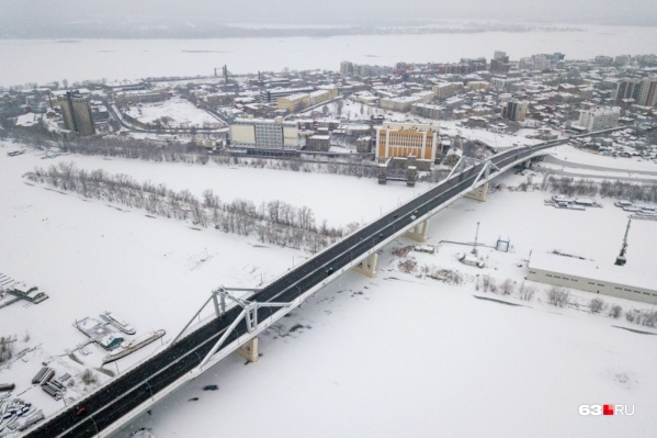 Движение по Самарскому (Фрунзенскому) мосту открыли в конце 2019 года Движение по Самарскому (Фрунзенскому) мосту открыли в конце 2019 года