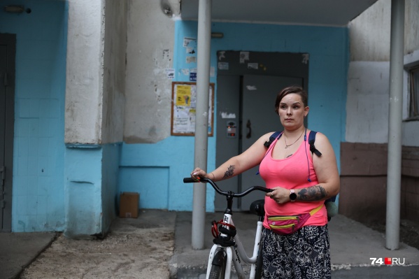 Конфликт с собачником произошел, когда 33-летняя Нина возвращалась вечером в воскресенье после работы домой Конфликт с собачником произошел, когда 33-летняя Нина возвращалась вечером в воскресенье после работы домой