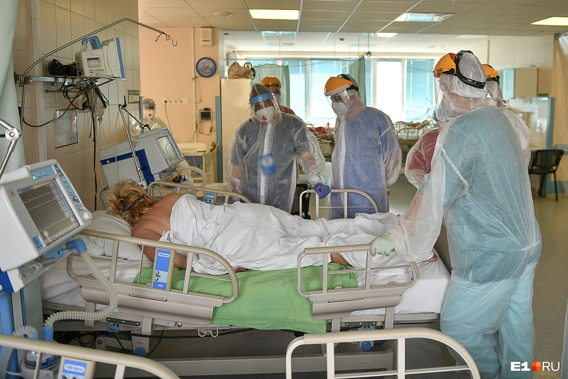 «Умирают пациенты от 30 лет»: почему в Свердловской области высокая смертность от COVID-19