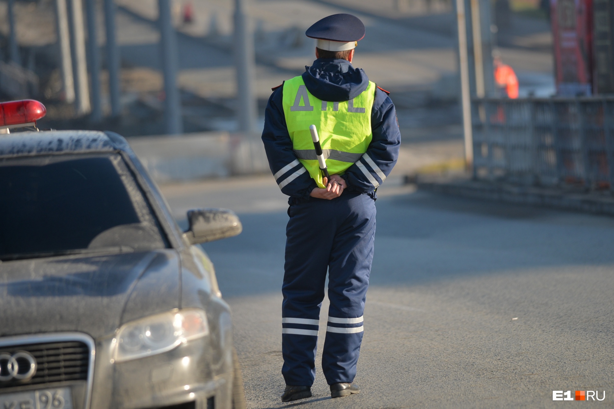 Выехал на встречку: на Урале пьяный подполковник полиции устроил аварию на служебном авто