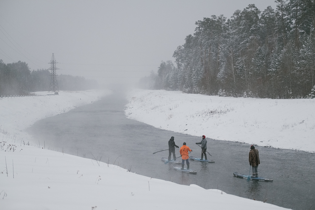 Сёрфингисты показали эффектные фото и видео морозного сплава по закрытому от всех каналу Белоярской АЭС