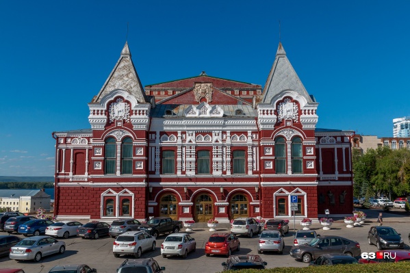 Театру пришлось непросто из-за коронавирусных запретов Театру пришлось непросто из-за коронавирусных запретов