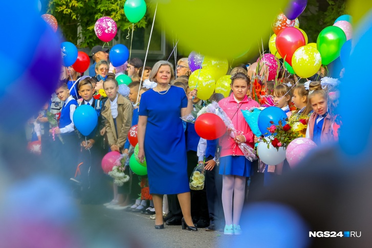 В этом году каждая школа сама решает, проводить линейки или нет В этом году каждая школа сама решает, проводить линейки или нет