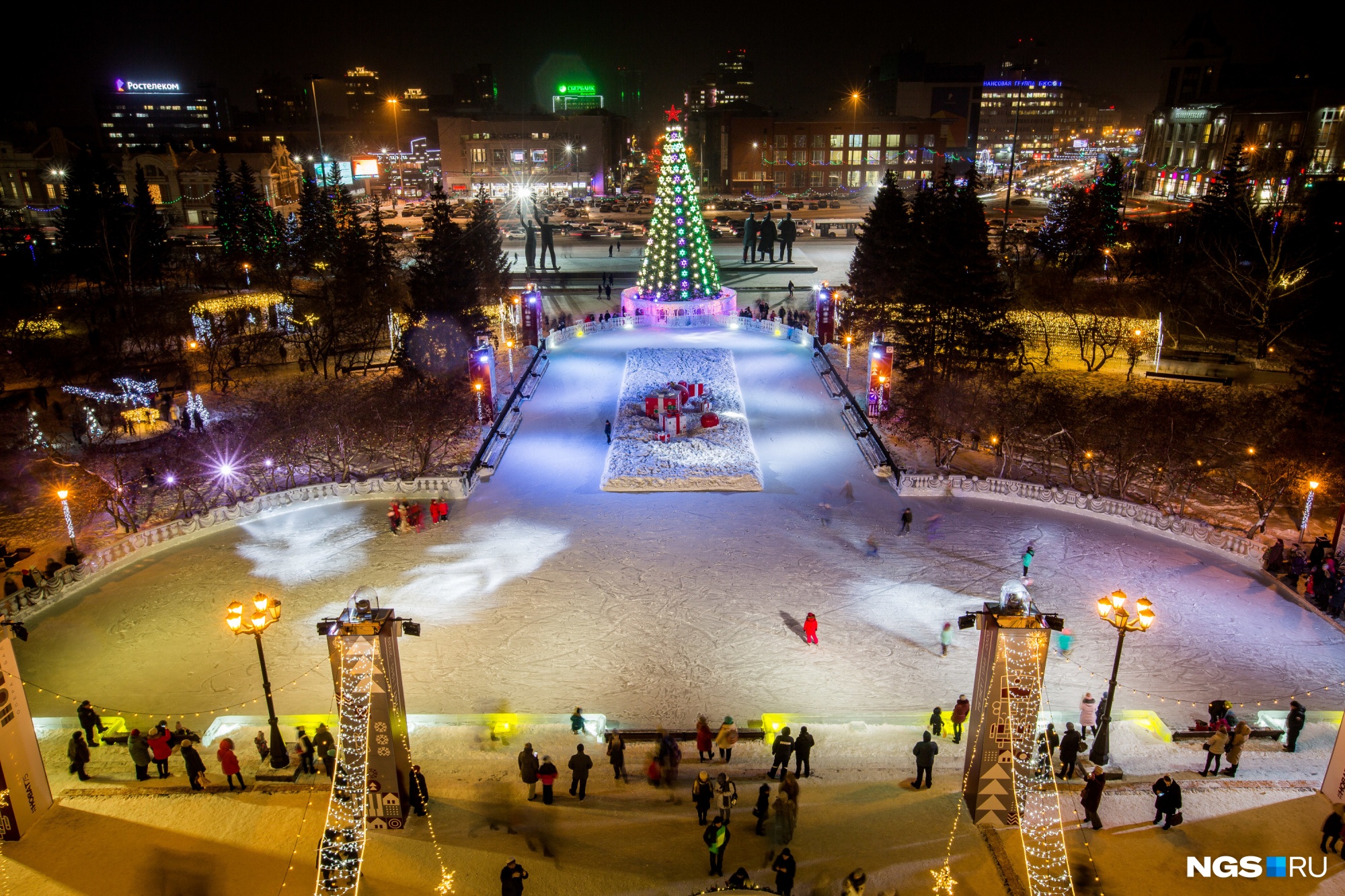 что было на площади ленина новосибирск