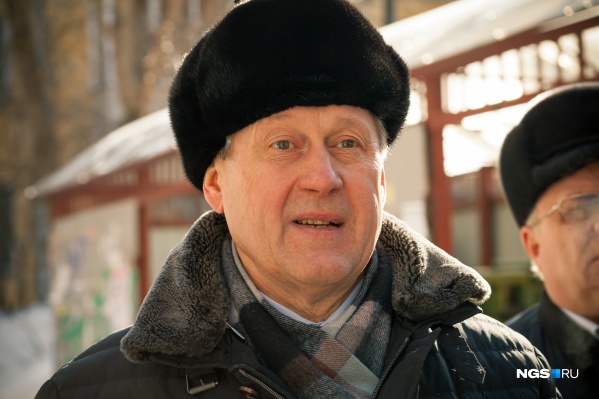 Анатолий Локоть признает, что в Новосибирске еще много проблем, которые нужно решать. Но и за эти семь лет, по его мнению, мэрией сделано немало Анатолий Локоть признает, что в Новосибирске еще много проблем, которые нужно решать. Но и за эти семь лет, по его мнению, мэрией сделано немало
